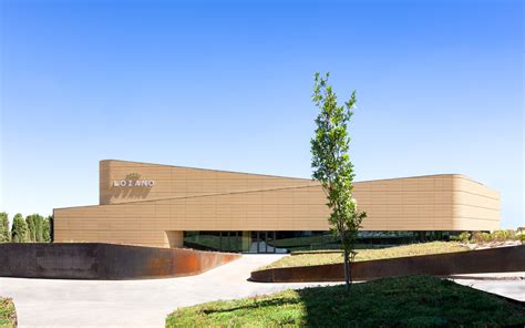 Lozano Warehouse / Morph Estudio